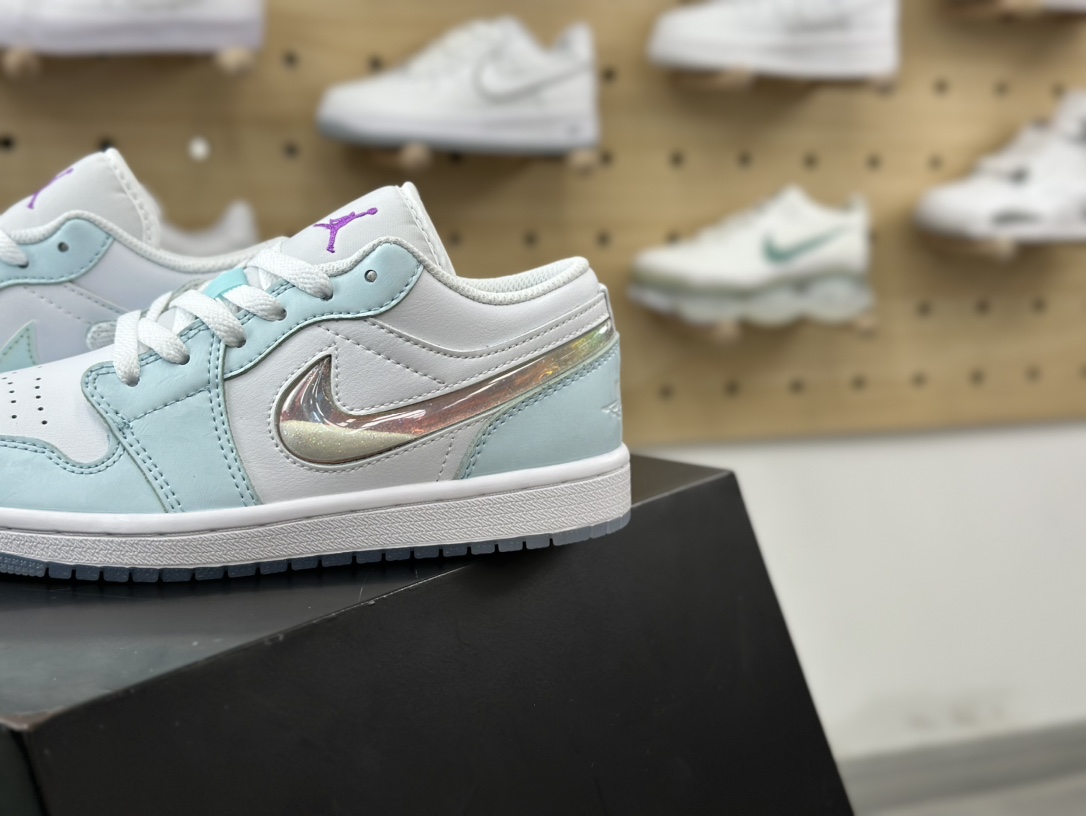 200 耐克Nike Air Jordan 1 Low GS”Glacier Blue”AJ1乔丹一代篮球鞋“星空蓝白镭射流沙冰晶底”HJ3481-491