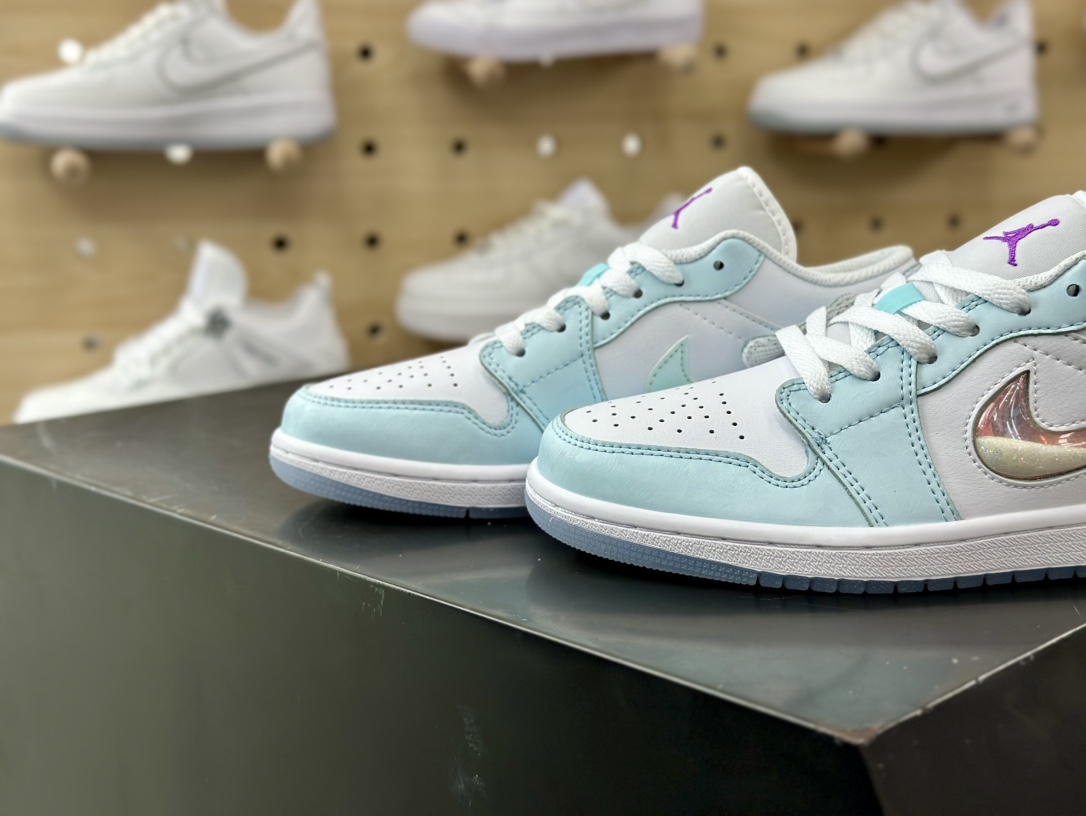 200 耐克Nike Air Jordan 1 Low GS”Glacier Blue”AJ1乔丹一代篮球鞋“星空蓝白镭射流沙冰晶底”HJ3481-491