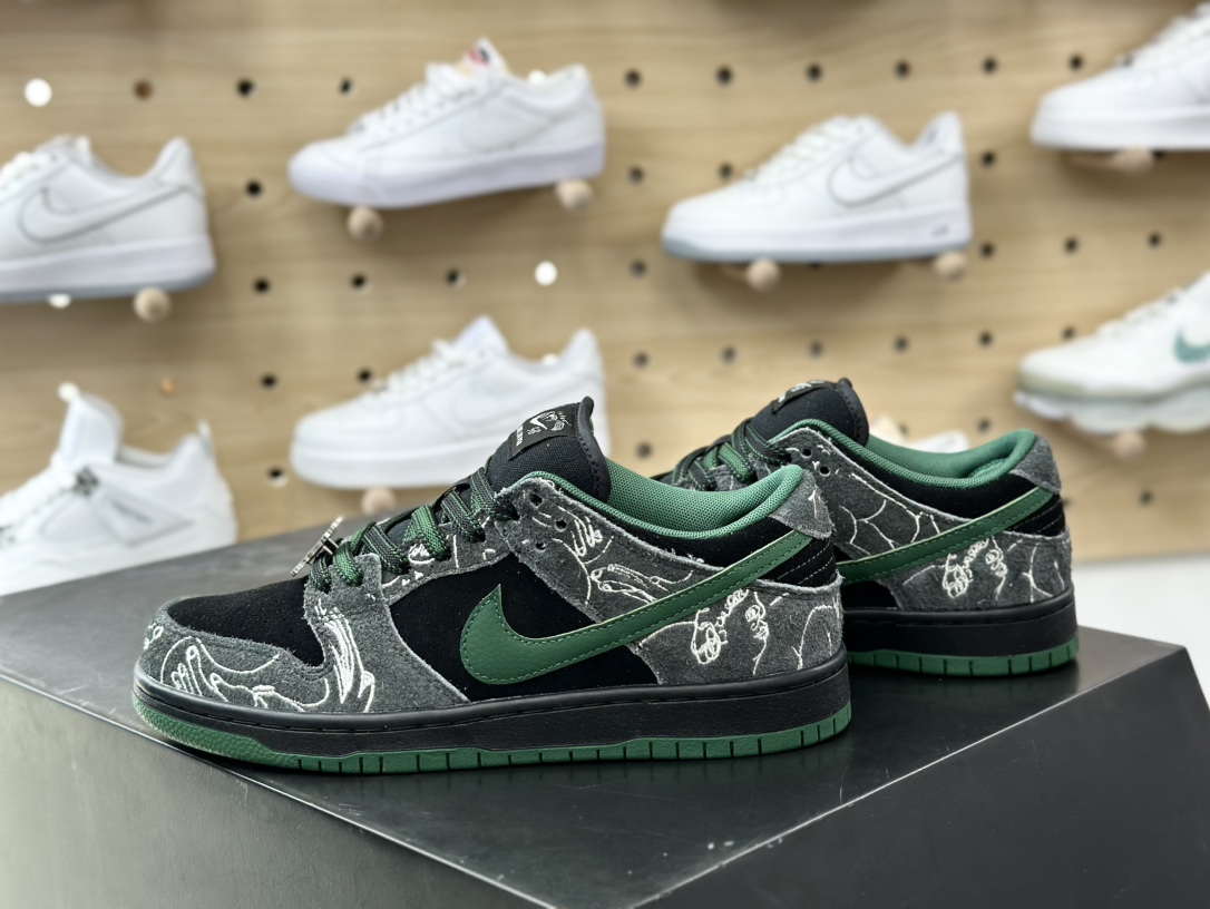 360 There Skateboards x NK SB Dunk Low 联名款低帮休闲板鞋 HF7743-001