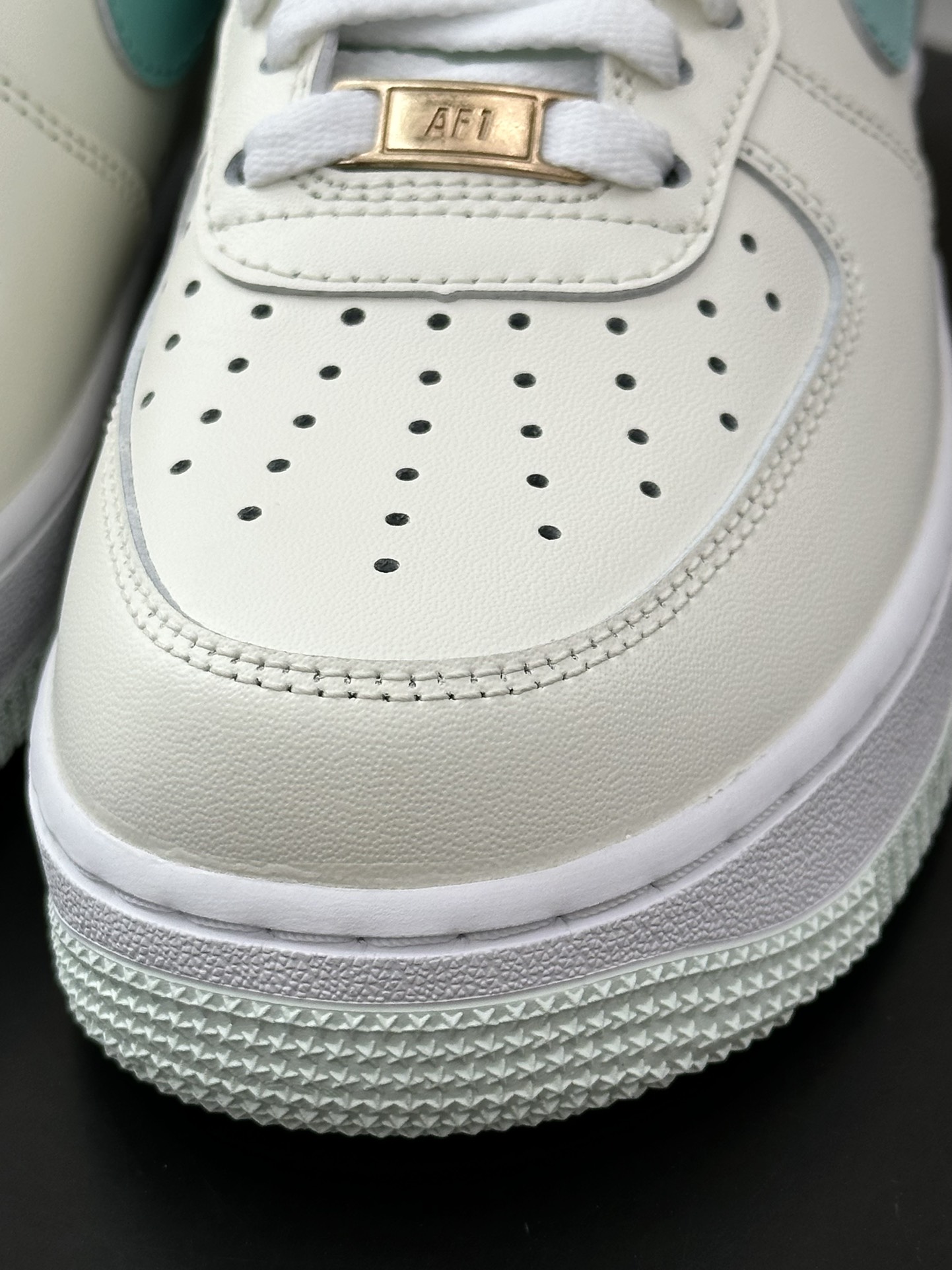 200 耐克Nike Air Force 1'07 Low”Be The One”空军一号低帮板鞋“拼色米白薄荷蓝橙”HM3728-131