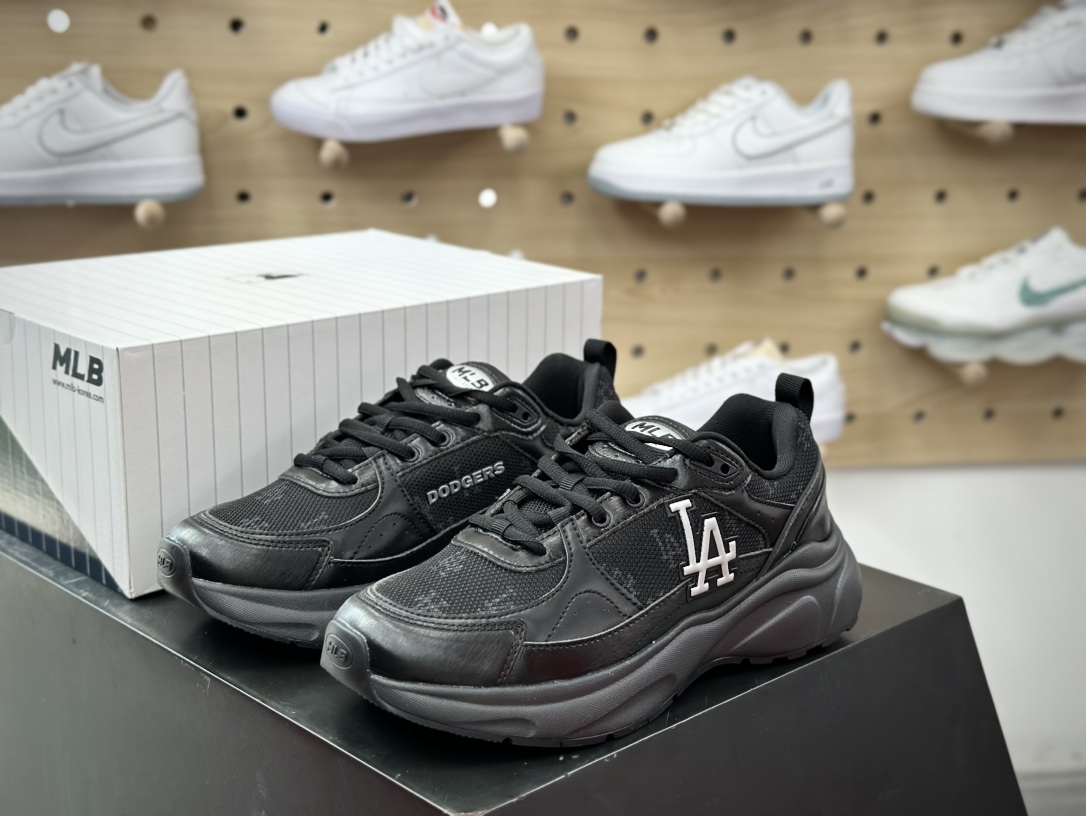 200 New York Yankees x MLB Fastball Classic Monogram 快球慢跑鞋“黑银灰LA印面LOGO”3ARNFSB4N-07BKS