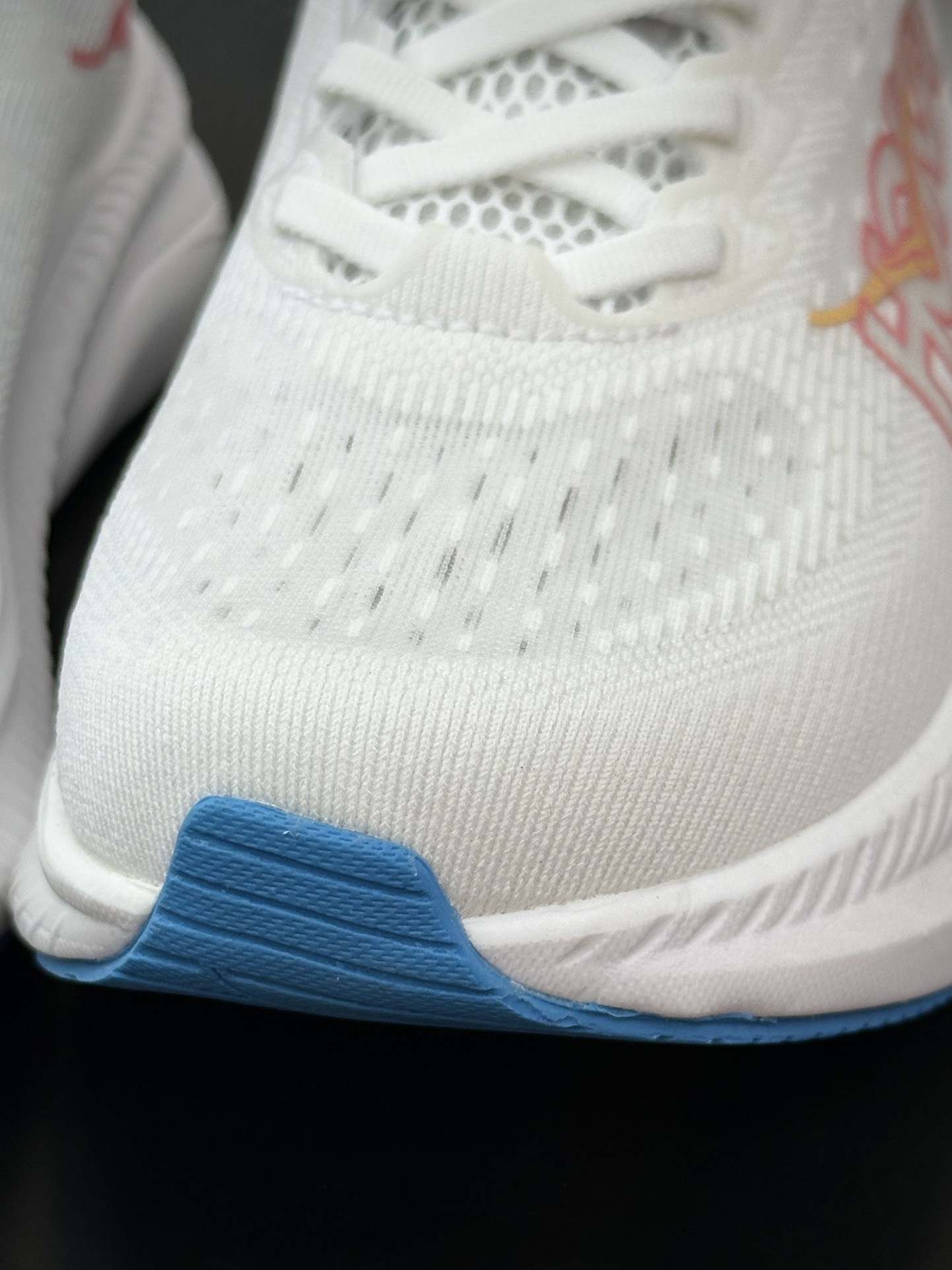 200 Hoka One One Mach 6 Low 马赫6代系列低帮全马竞速慢跑鞋“网织白红蓝”1147810/WNCL