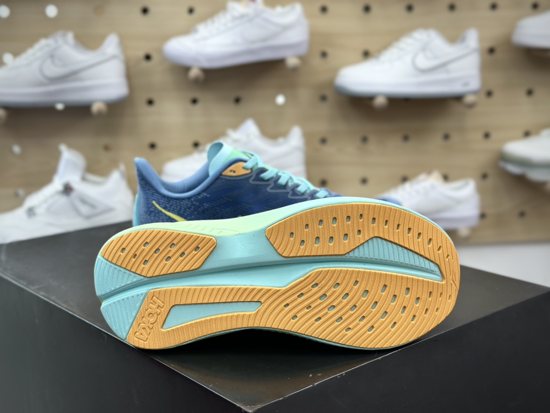 200 Hoka One One Mach 6 Low 马赫6代系列低帮慢跑鞋“网织海蓝薄荷绿”1147790/DDW