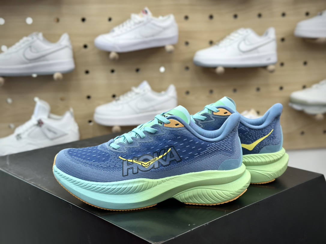 200 Hoka One One Mach 6 Low 马赫6代系列低帮慢跑鞋“网织海蓝薄荷绿”1147790/DDW