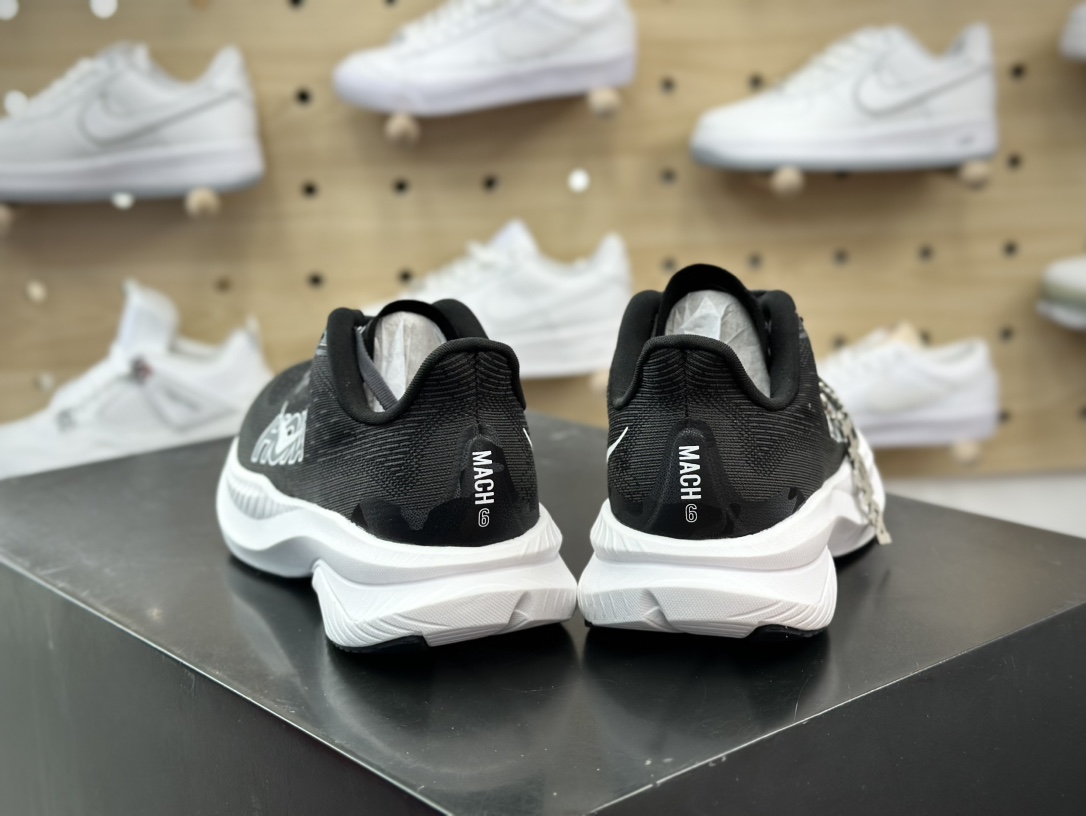 200 Hoka One One Mach 6 Low 马赫6代系列低帮慢跑鞋“网织黑白”1147790/BWHT