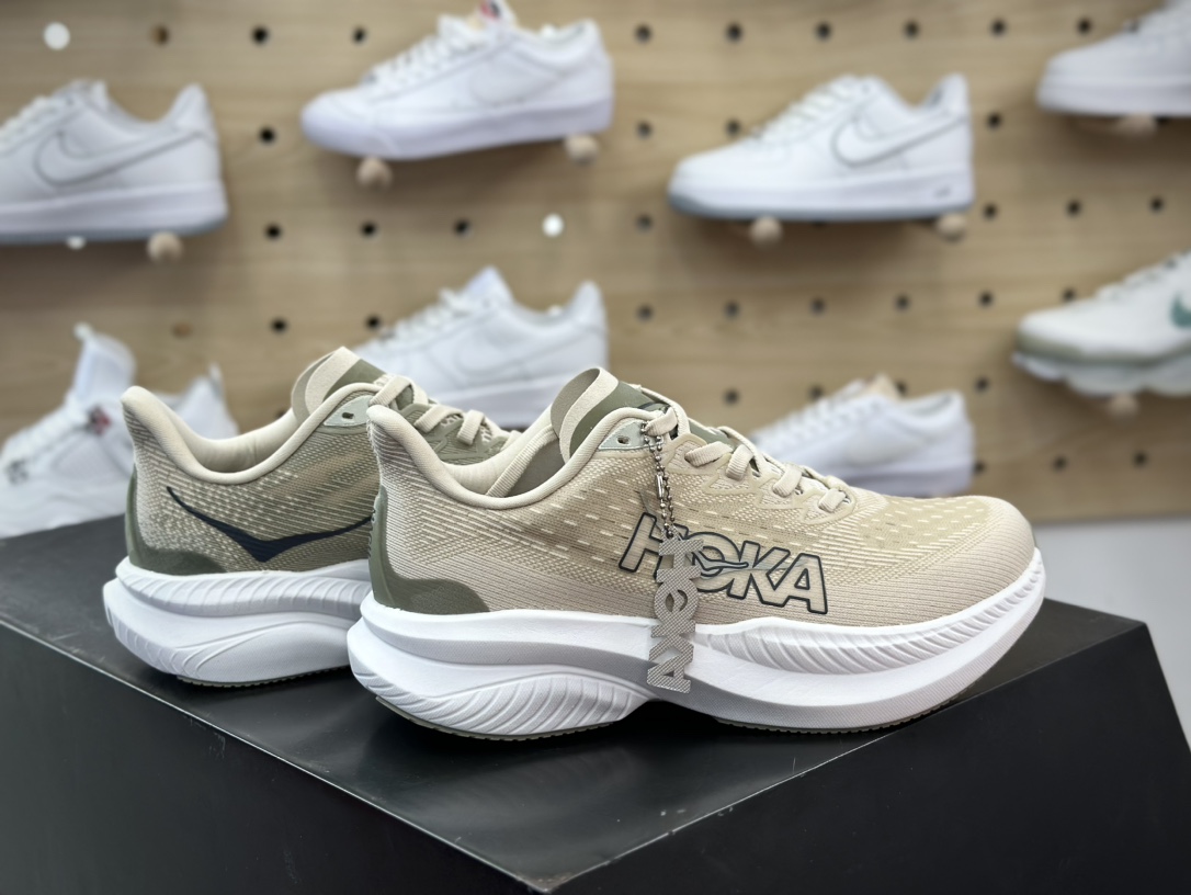 200 Hoka One One Mach 6 Low 马赫6代系列低帮慢跑鞋“网织燕麦黄白”1147790/OKB