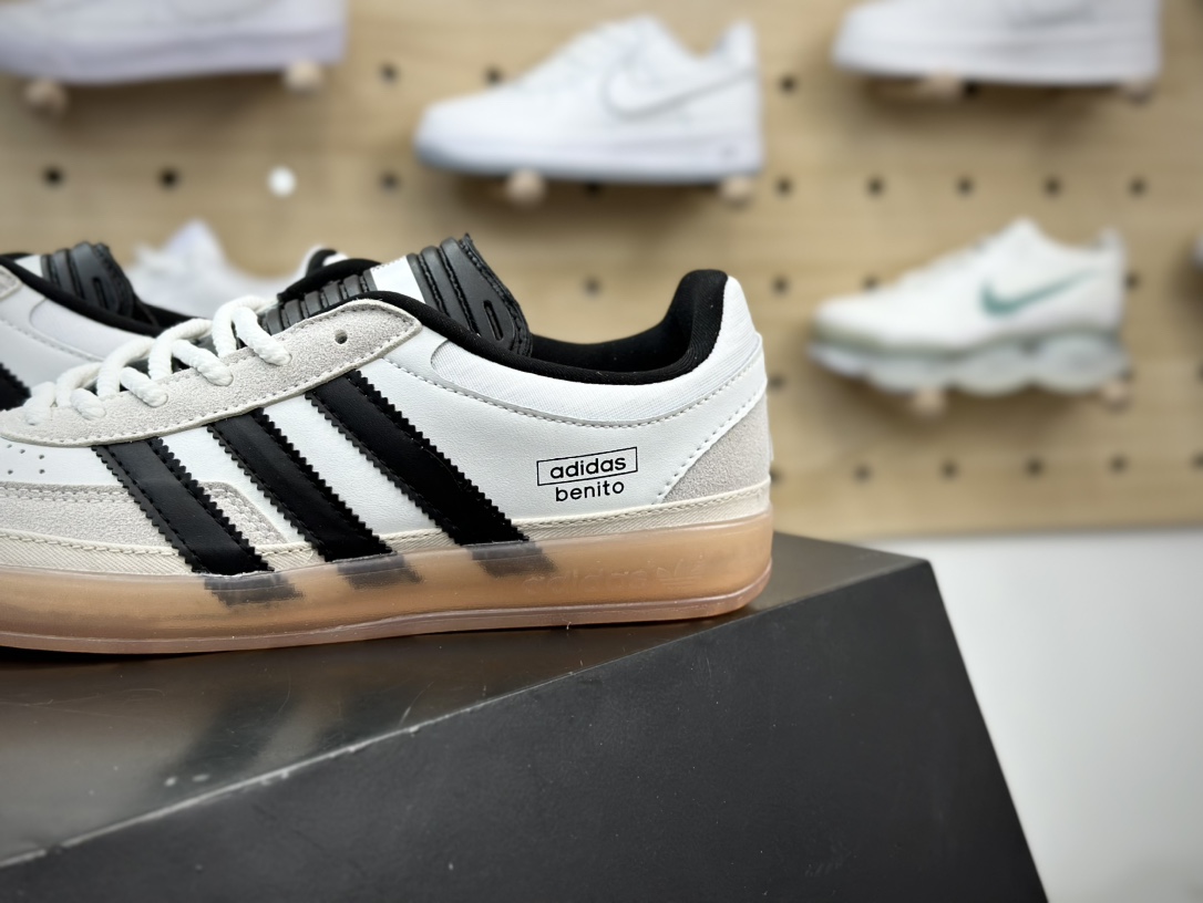 160 Bad Bunny x Adidas Gazelle Indoor Trainers ”Benito”羚羊板鞋“联名白黑浅灰变形鞋头”IF9735