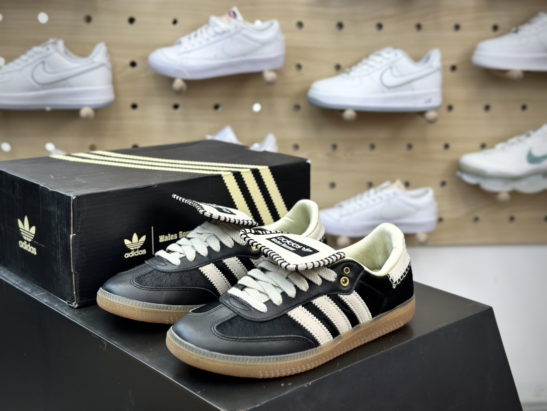 220 Adidas Originals Samba Classic”Black Pony”桑巴舞板鞋“联名黑米白马毛生胶底”IE0580