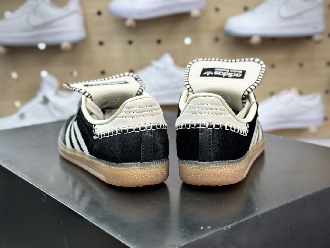 220 Adidas Originals Samba Classic”Black Pony”桑巴舞板鞋“联名黑米白马毛生胶底”IE0580