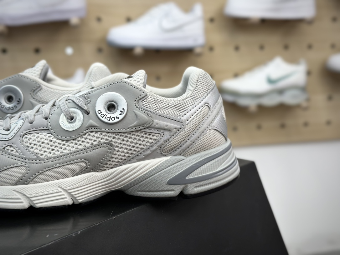 220 阿迪达斯Adidas Originals Astir”Space Silver Grey”慢跑鞋“太空灰银”GZ3569