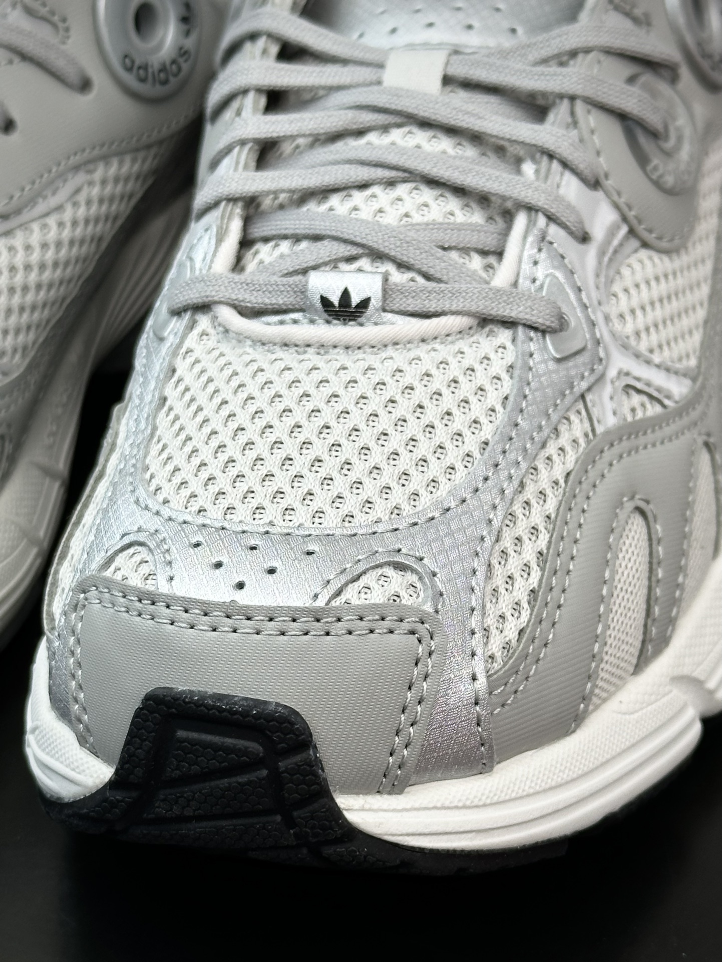220 阿迪达斯Adidas Originals Astir”Space Silver Grey”慢跑鞋“太空灰银”GZ3569