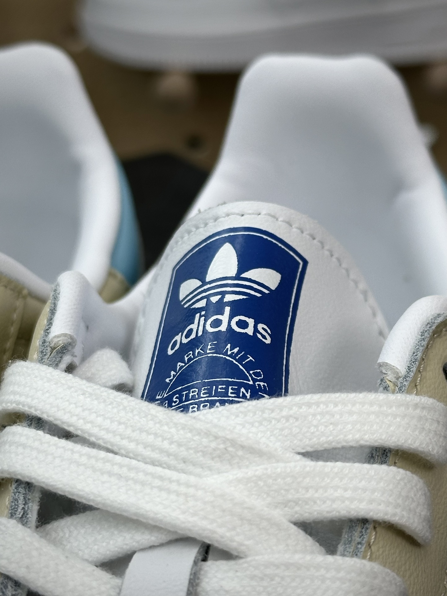 240 Adidas Originals Samba OG桑巴舞系列绅士德训板鞋“皮革米黄棕蓝”IG1024