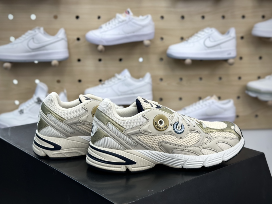 220 阿迪达斯Adidas Originals Astir”Cclear Brown/White/Gold Metallic”慢跑鞋“米棕金海军蓝”GZ3571