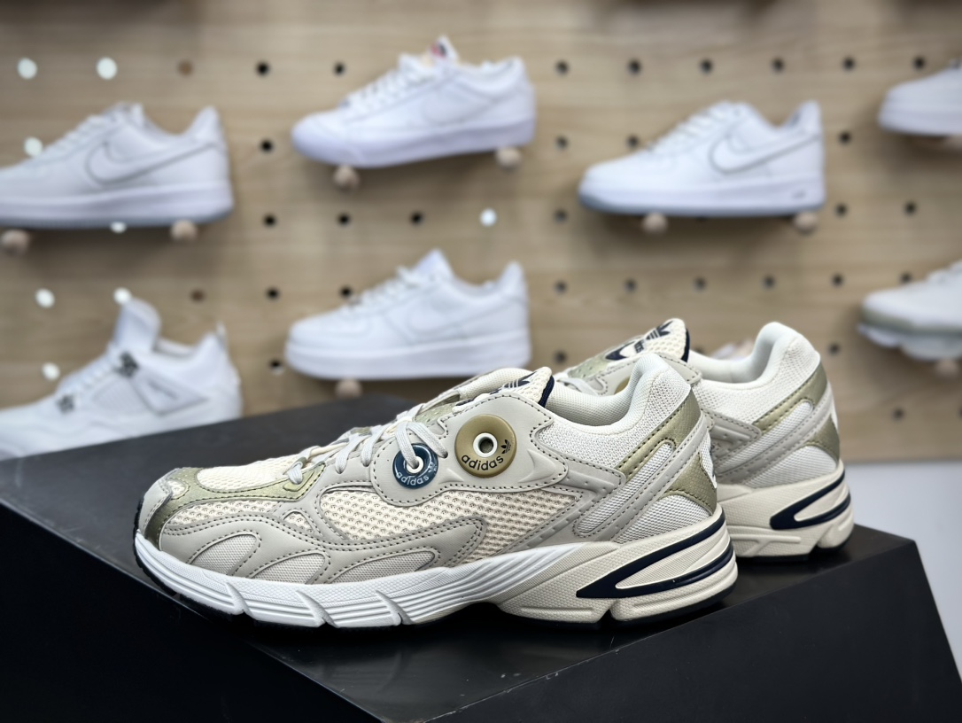 220 阿迪达斯Adidas Originals Astir”Cclear Brown/White/Gold Metallic”慢跑鞋“米棕金海军蓝”GZ3571