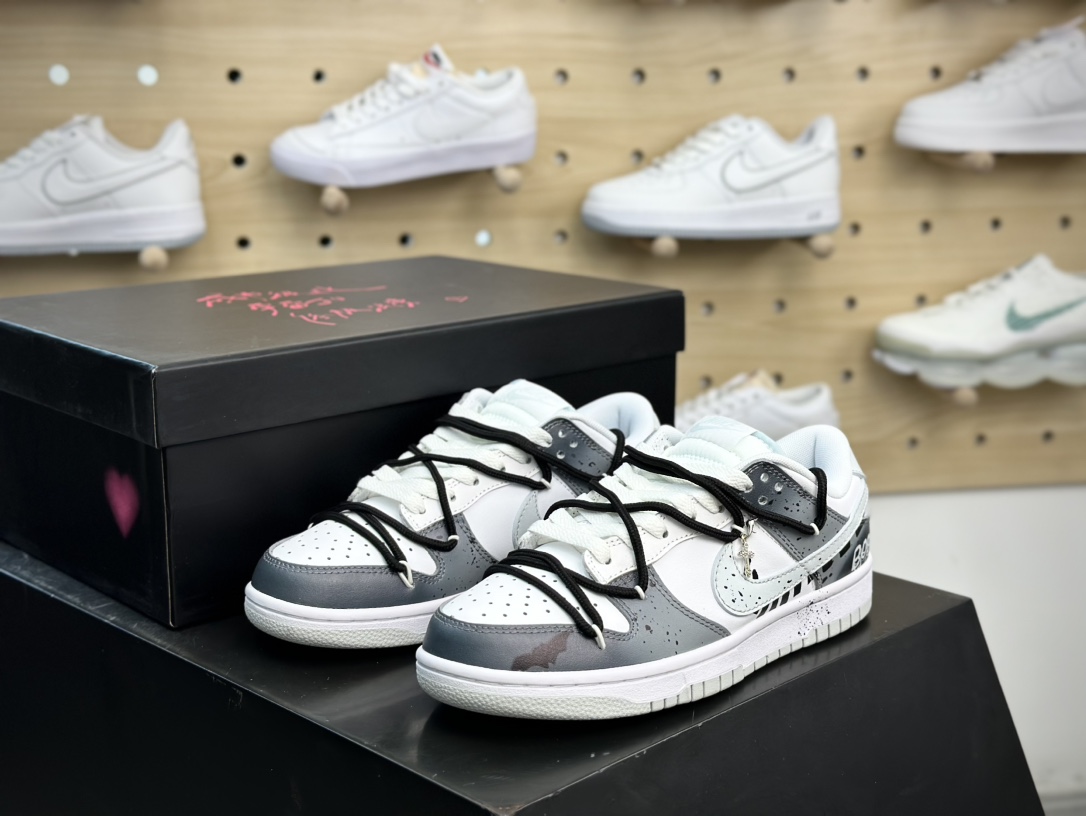 300 男女鞋DIY纯原（P24）Nike SB Dunk Low 泼墨涂鸦 克罗心  DV0831-101