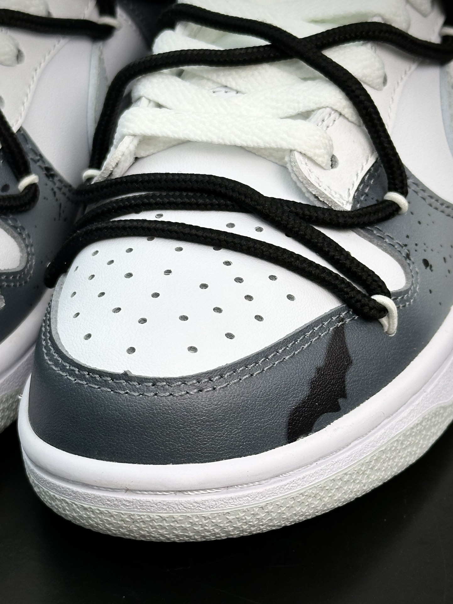 300 男女鞋DIY纯原（P24）Nike SB Dunk Low 泼墨涂鸦 克罗心  DV0831-101