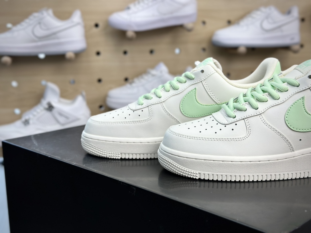 200 耐克Nike Air Force 1’07 Low”Beige White/Vanilla Green”空军一号板鞋“皮革米白香草绿”CQ5059-223