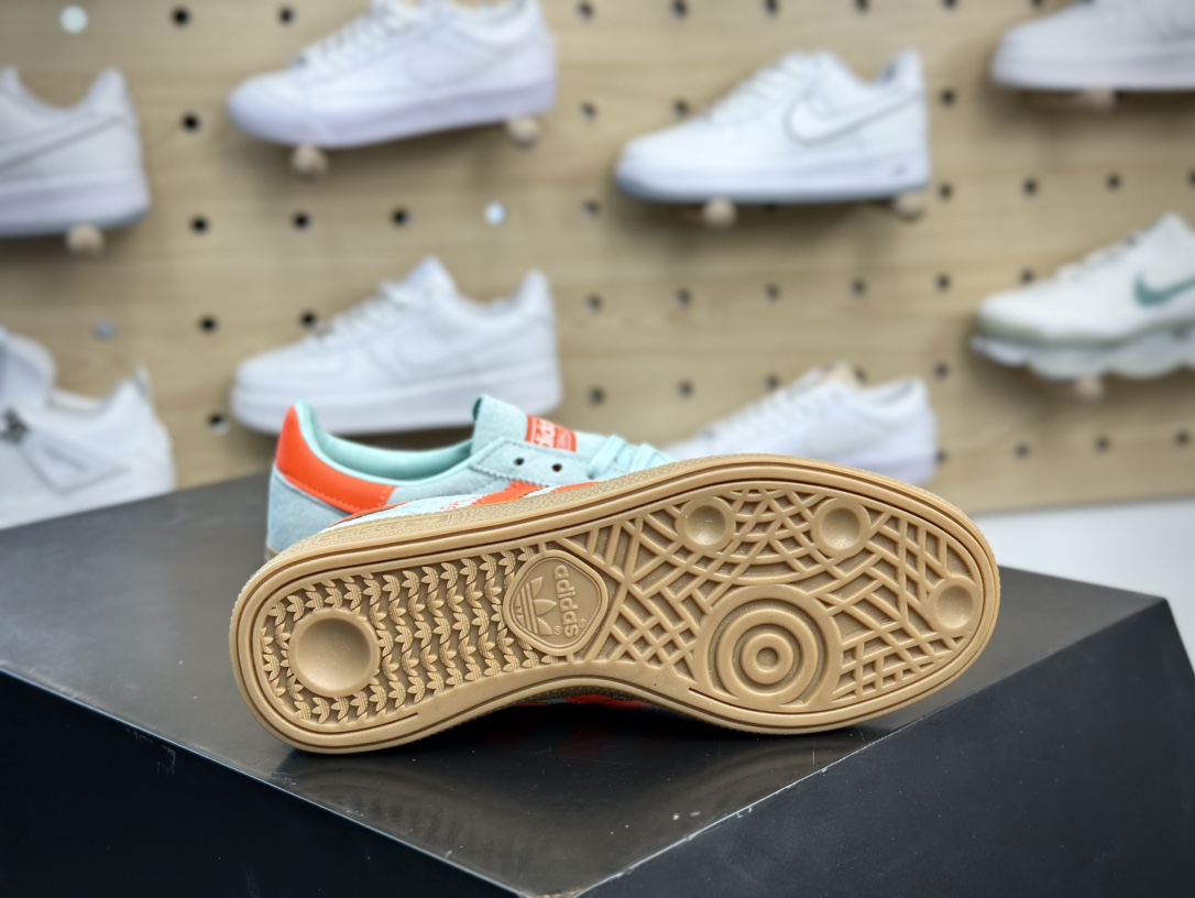 200 阿迪达斯Adidas Originals Handball SPZL 手球运动员板鞋“翻毛浅绿亮橙生胶底”IH5374