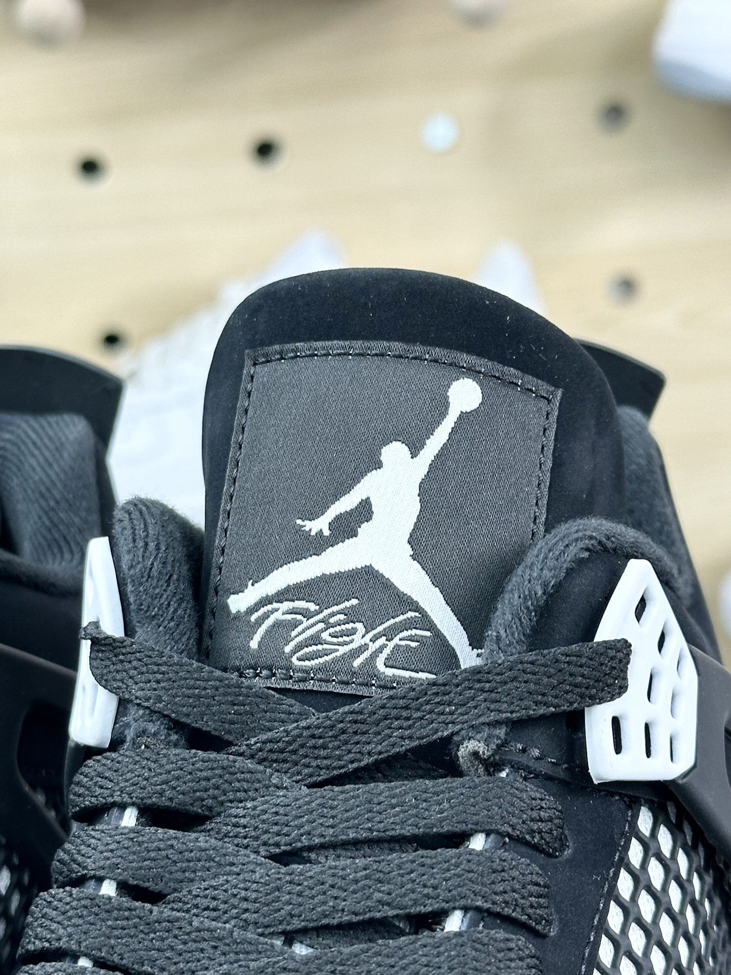 耐克Nike Air Jordan 4 Retro”Black White/Panda”迈克尔·乔丹AJ4代中帮篮球鞋“磨砂黑白熊猫”FQ8138-001