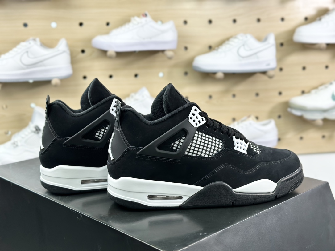 耐克Nike Air Jordan 4 Retro”Black White/Panda”迈克尔·乔丹AJ4代中帮篮球鞋“磨砂黑白熊猫”FQ8138-001