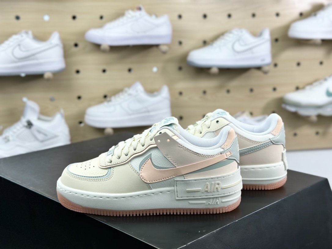 耐克Nike WMNS Air Force 1 Shadow”Crimson Tint”空军一号板鞋”皮革椰奶色浅红双钩”DZ1847-105