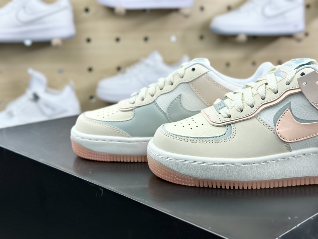 耐克Nike WMNS Air Force 1 Shadow”Crimson Tint”空军一号板鞋”皮革椰奶色浅红双钩”DZ1847-105