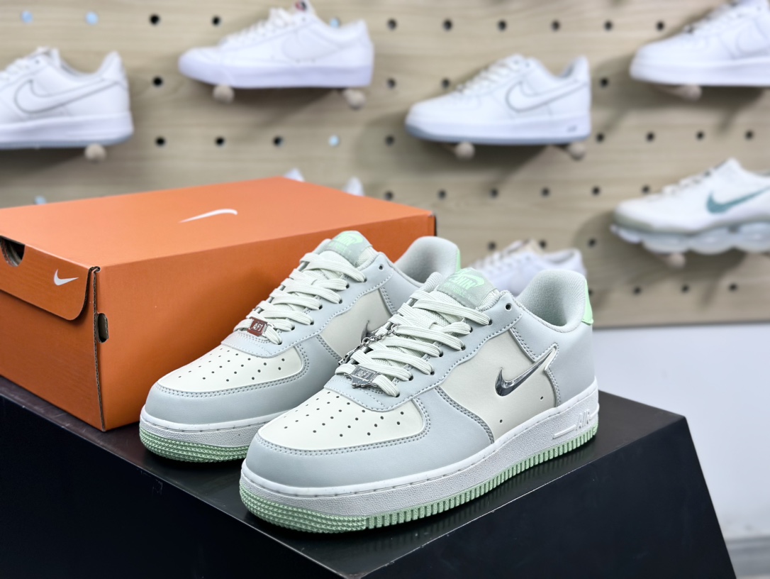 耐克Nike Air Force 1 ’07 Next Nature SE ”Sea Glass/Light Silver”空军一号板鞋“海玻璃灰绿银小钩”FN8540-001