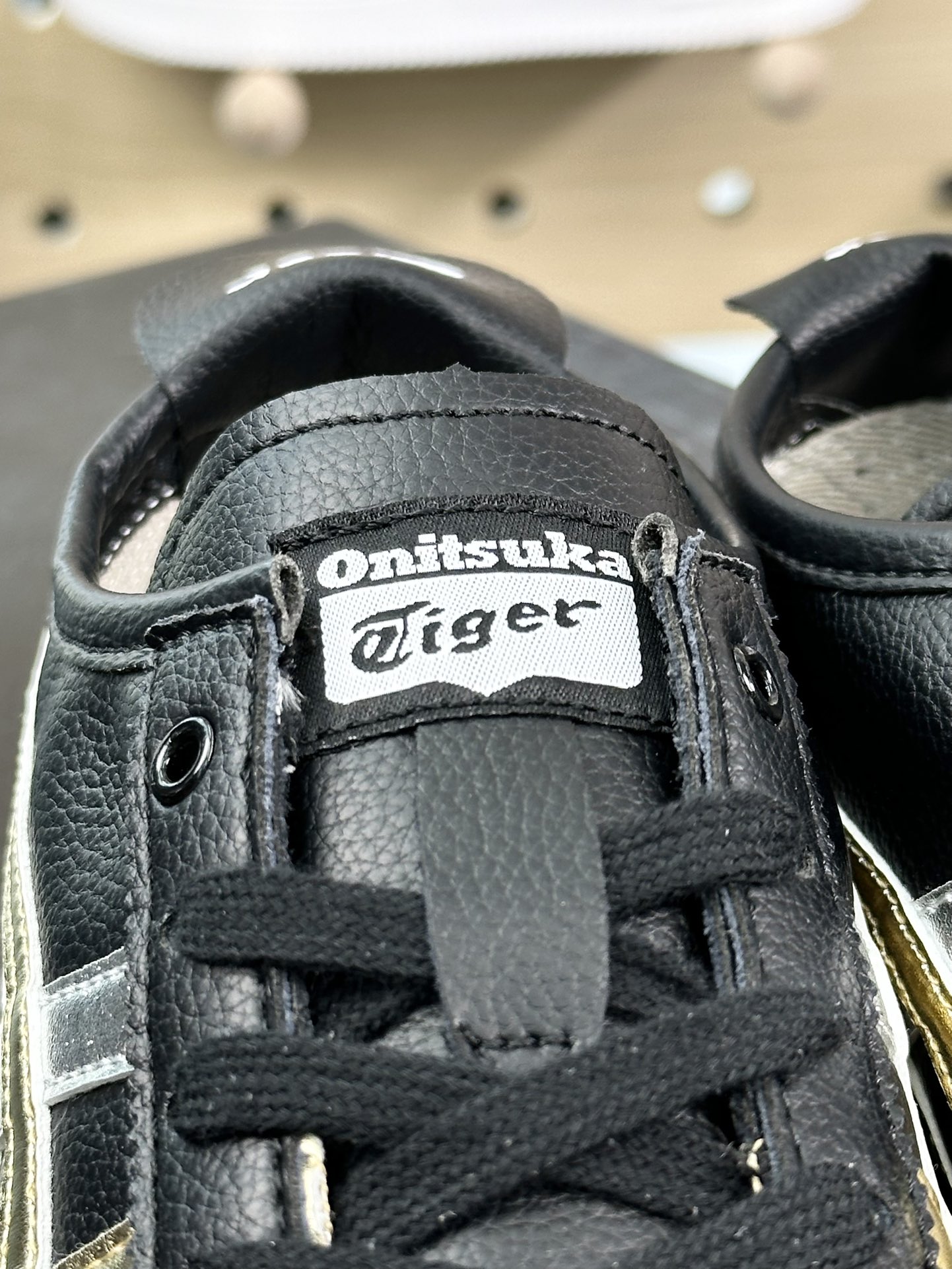 鬼塚虎/Onitsuka Tiger Mexico 66经典墨西哥系列低帮慢跑鞋“皮革黑金银”D5V2L-9094