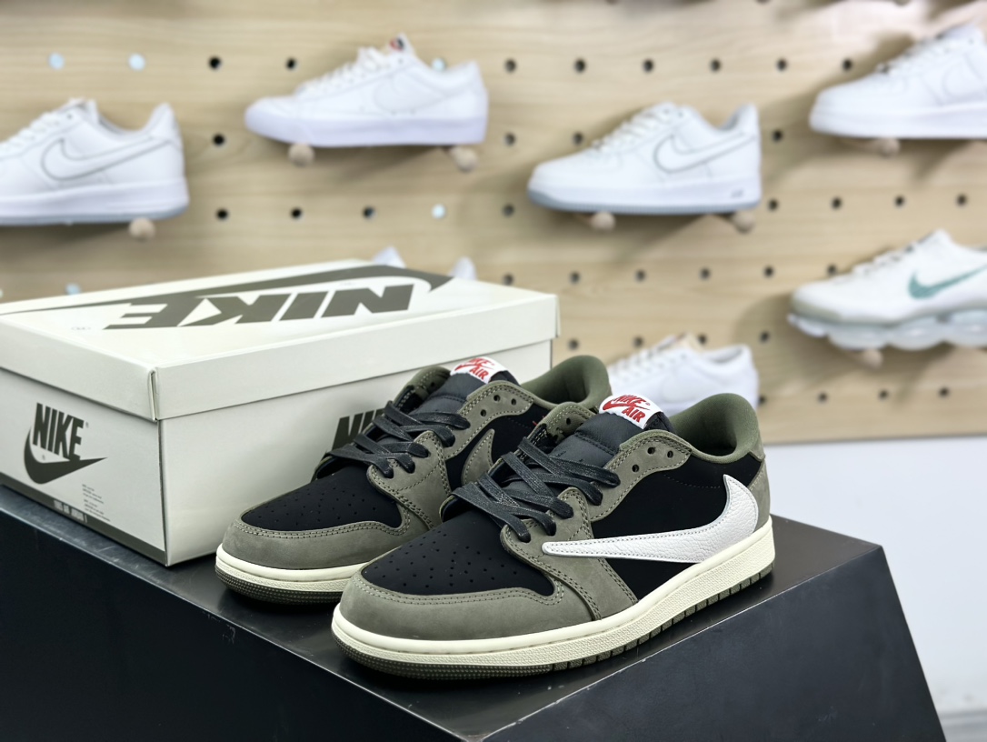 Travis Scott x Nike Air Jordan 1 Low OG”Black/Olive”AJ1乔丹一代篮球鞋“TS联名橄榄绿黑白倒钩7.0”DM7866-002