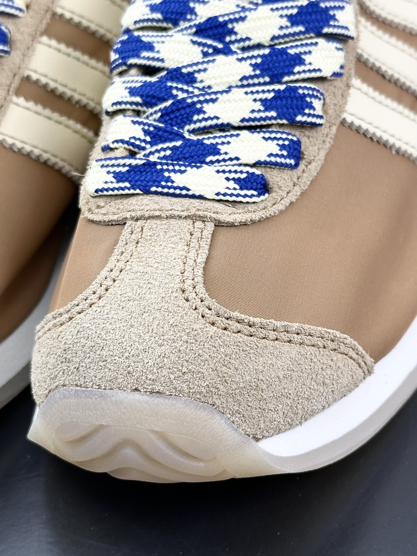 Wales Bonner x adidas Originals Country Low”Mesa Tan”WB日产慢跑鞋“联名棕黄”GW1388