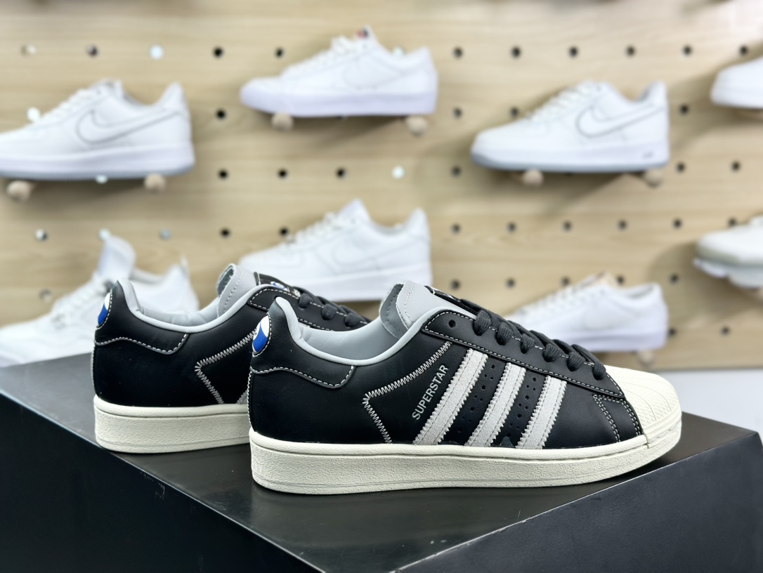 三叶草Adidas Originals Superstar”Black White”经典贝壳头板鞋“皮革黑浅灰桌球”IF1780