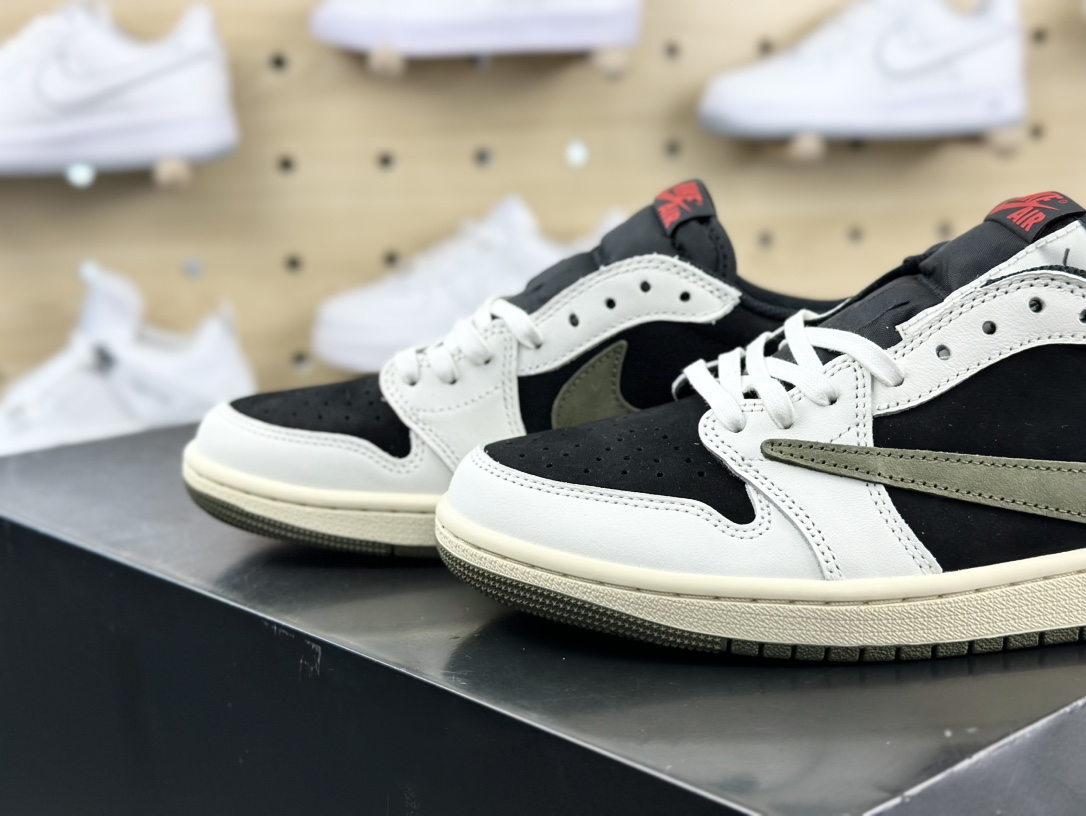 Travis Scott x Nike Wmns Air Jordan 1 Low OG”Olive”AJ1乔丹一代篮球鞋“TS联名反转熊猫橄榄绿倒钩5.0”DZ4137-106