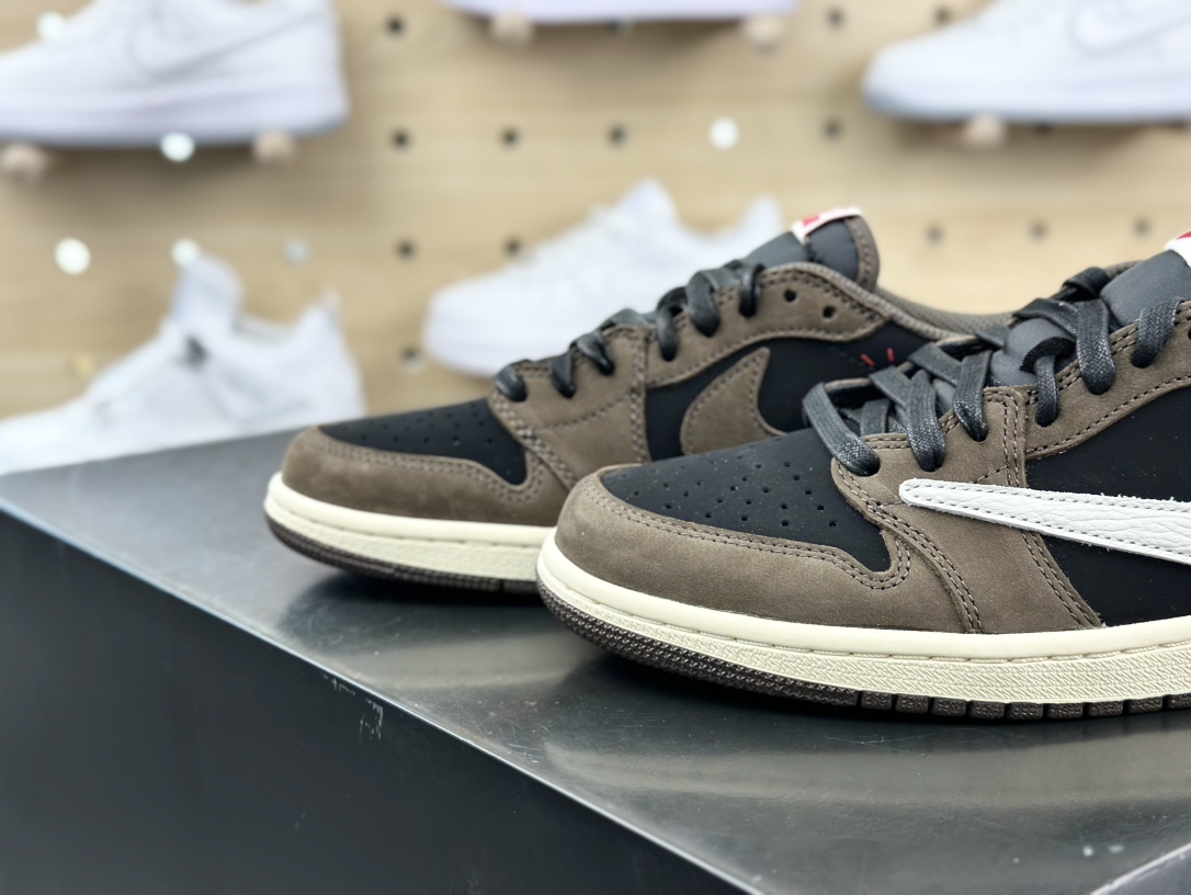 Travis Scott x Nike Air Jordan 1 Retro Low OG”Cactus Jack”AJ1乔丹一代篮球鞋“TS联名深棕黑白倒钩”CQ4277-001