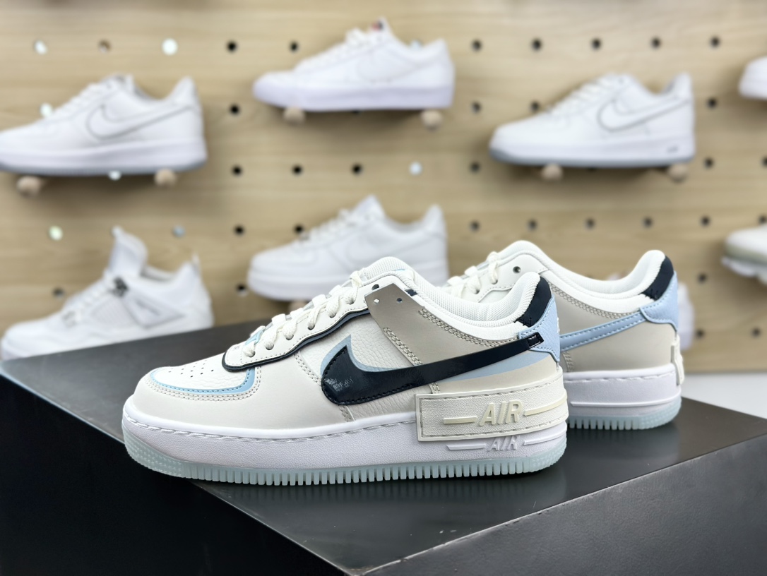 耐克Nike WMNS Air Force 1 Shadow”Glacier Blue”空军一号百搭板鞋”皮革米白冰川蓝黑双钩”DZ1847-107