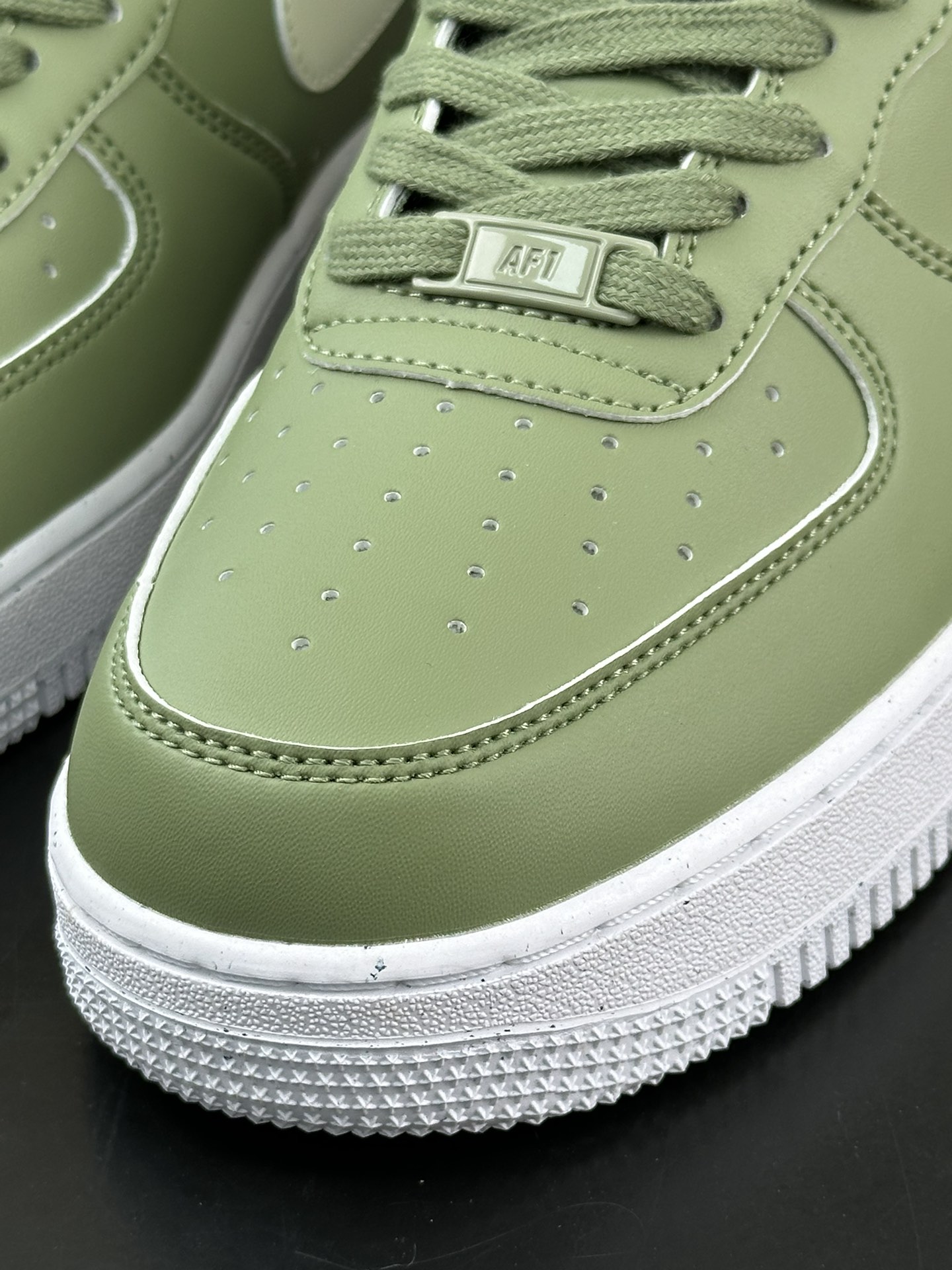 耐克Nike Air Force 1’07 Low Next Nature”Oil Green”空军一号板鞋“皮革牛油果绿”HF5062-386