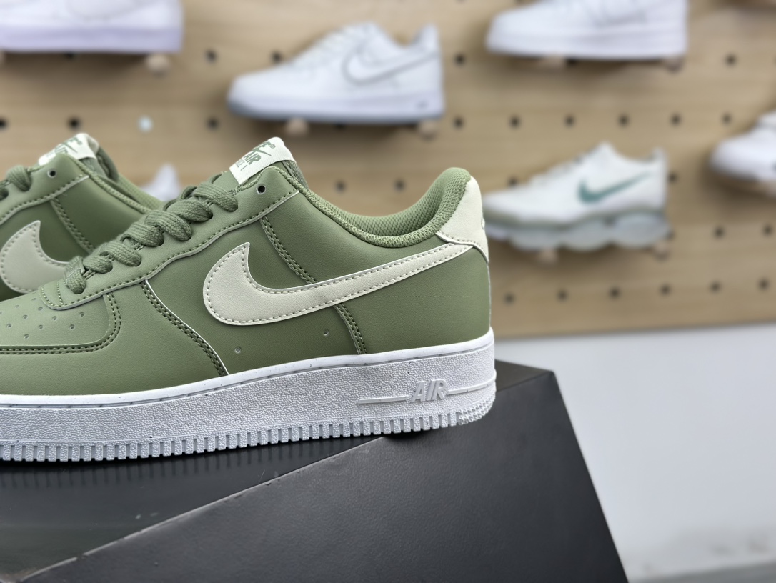 耐克Nike Air Force 1’07 Low Next Nature”Oil Green”空军一号板鞋“皮革牛油果绿”HF5062-386