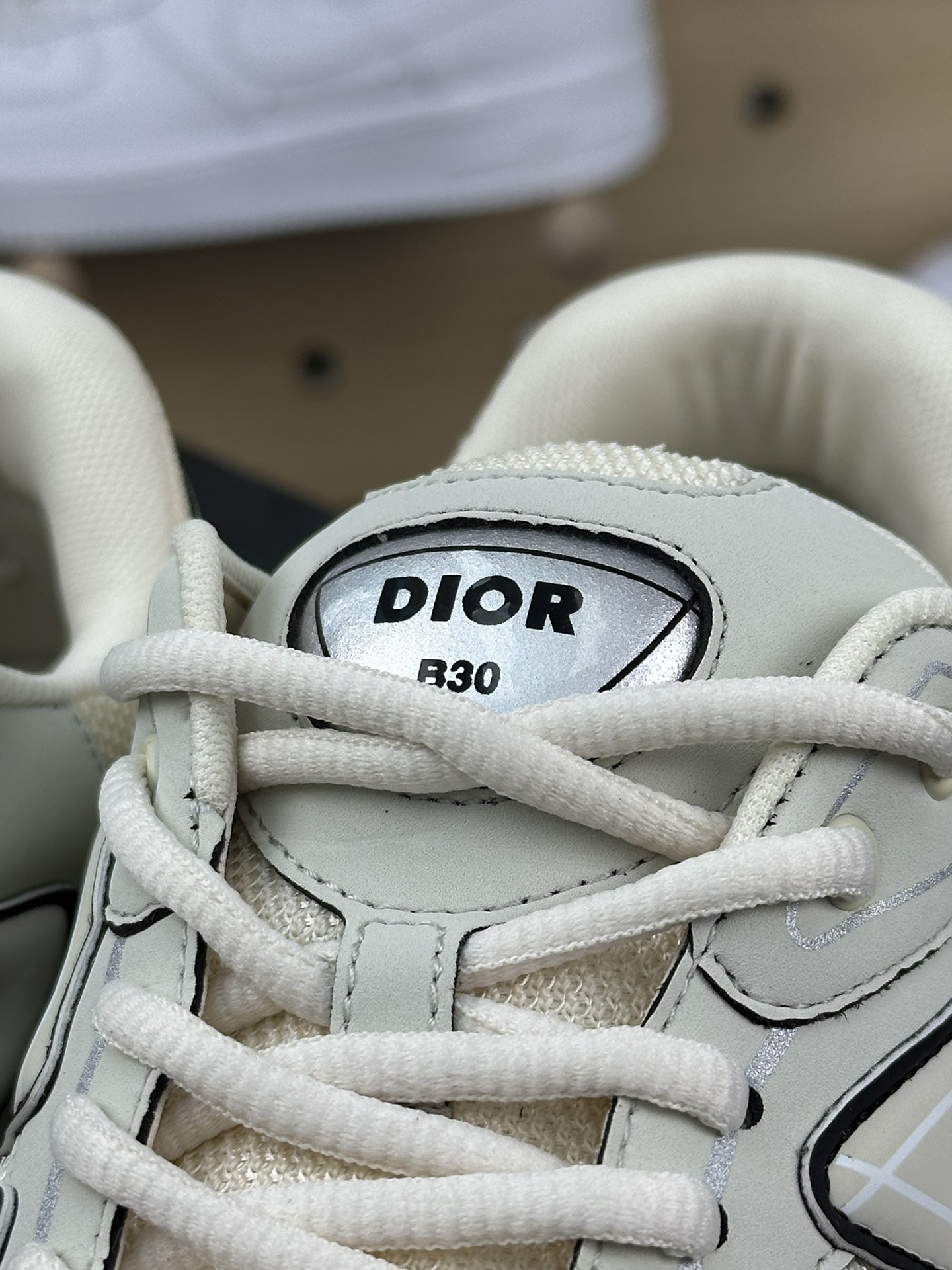 迪奥/Dior B30 Low-Top Sneaker B30系列低帮经典老爹慢跑鞋“米白灰黑荧光绿反光”3SN279ZRD_H166