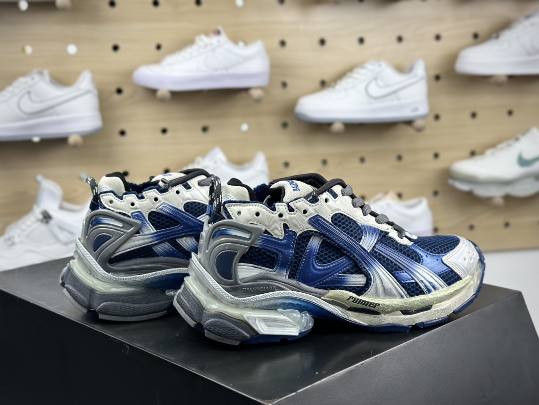 巴黎世家BALENCIAGA Runner Sneaker”Deep Blue/White”2.0慢跑鞋“2.0解构破坏白灰深蓝渐变”772767 WRUNG 2410