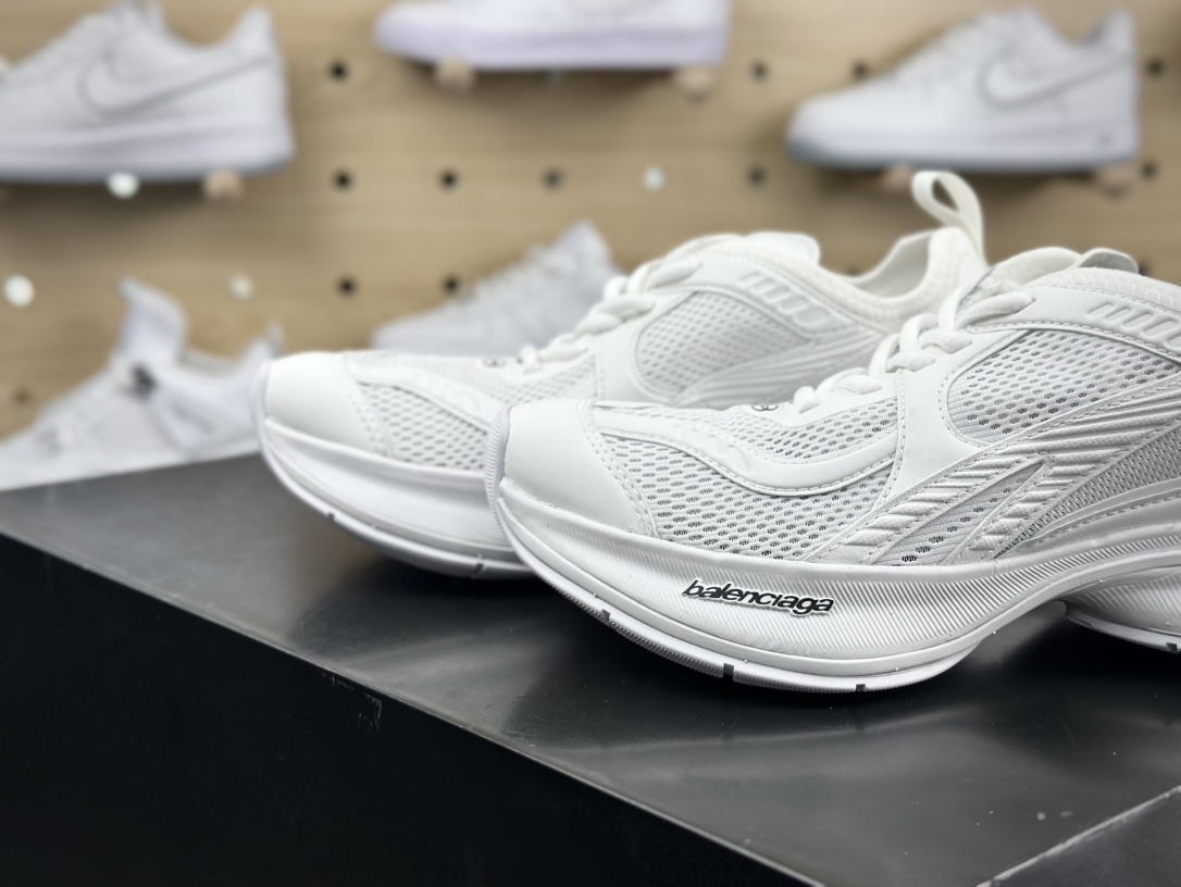 巴黎世家BALENCIAGA Circuit Sneakers 环道系列低帮复古慢跑鞋“网织武士白黑LOGO”793945 WFLGY 9000