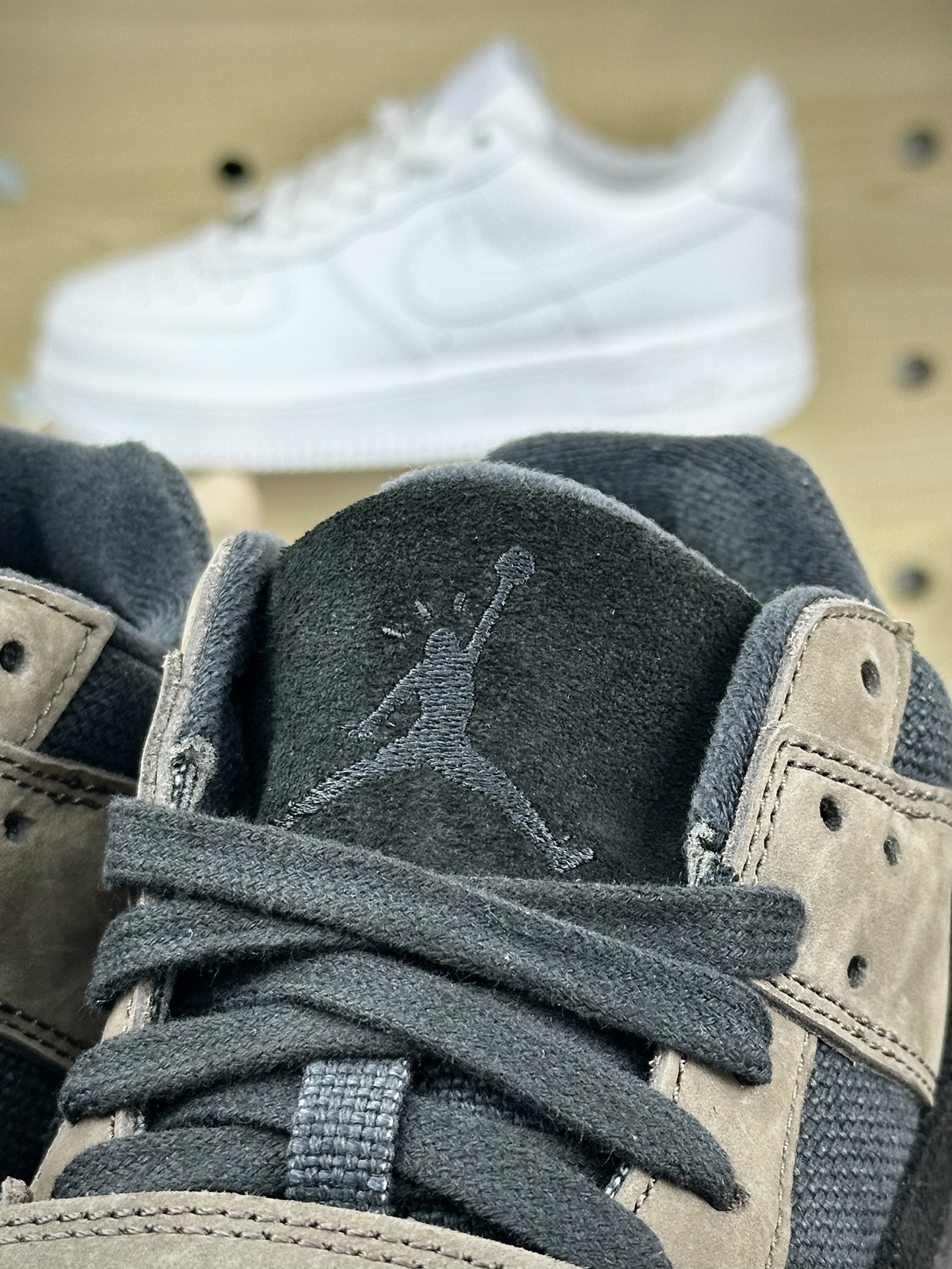 Travis Scott X Nike Jordan Jumpman Jack TR”Dark Mocha”飞人文化篮球鞋“TS联名摩卡暗棕黑倒钩”FZ8117-204