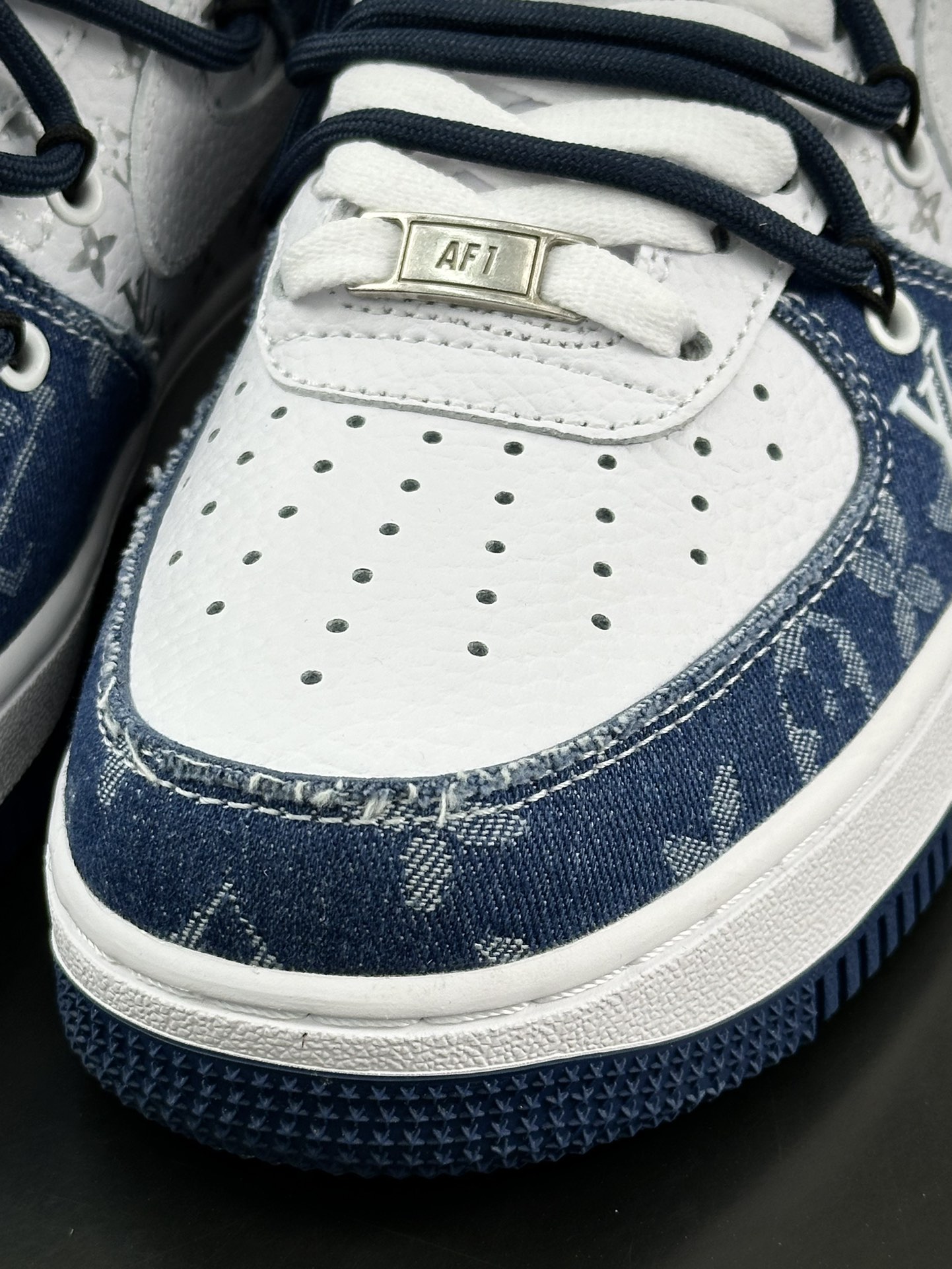 Louis Vuitton x Nike Air Force 1 07 LV8 Low”Blue/White/LV Monogram”空军一号板鞋“OW牛仔布蓝白LV提花绑绳”ZH0316-021