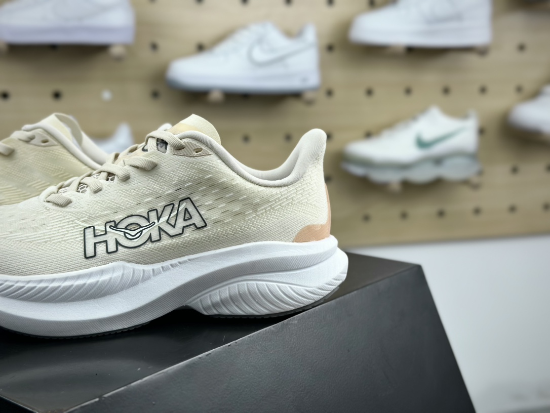 Hoka One One Mach 6 Low 马赫6代系列低帮全马竞速轻量透气慢跑鞋“网织米白橘粉”1147810/EGV