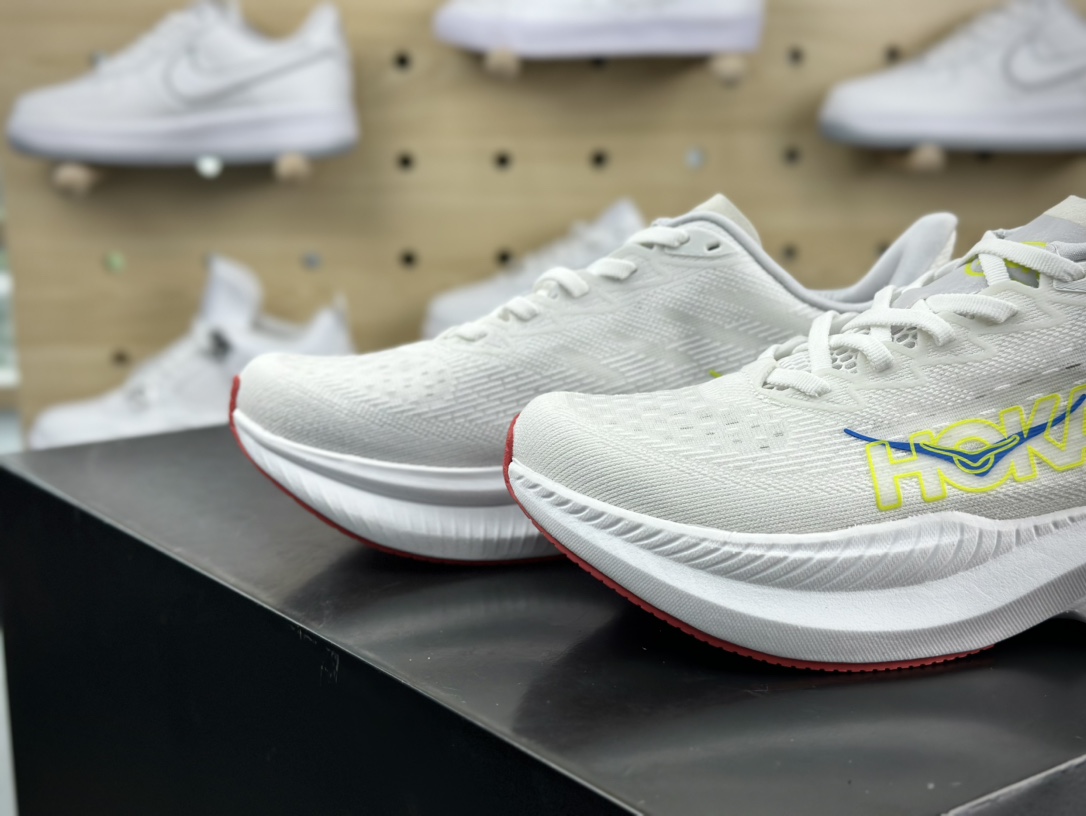 Hoka One One Mach 6 Low 马赫6代系列低帮全马竞速轻量透气网纱休闲运动慢跑鞋“网织白红黄蓝”1147790/WNCL