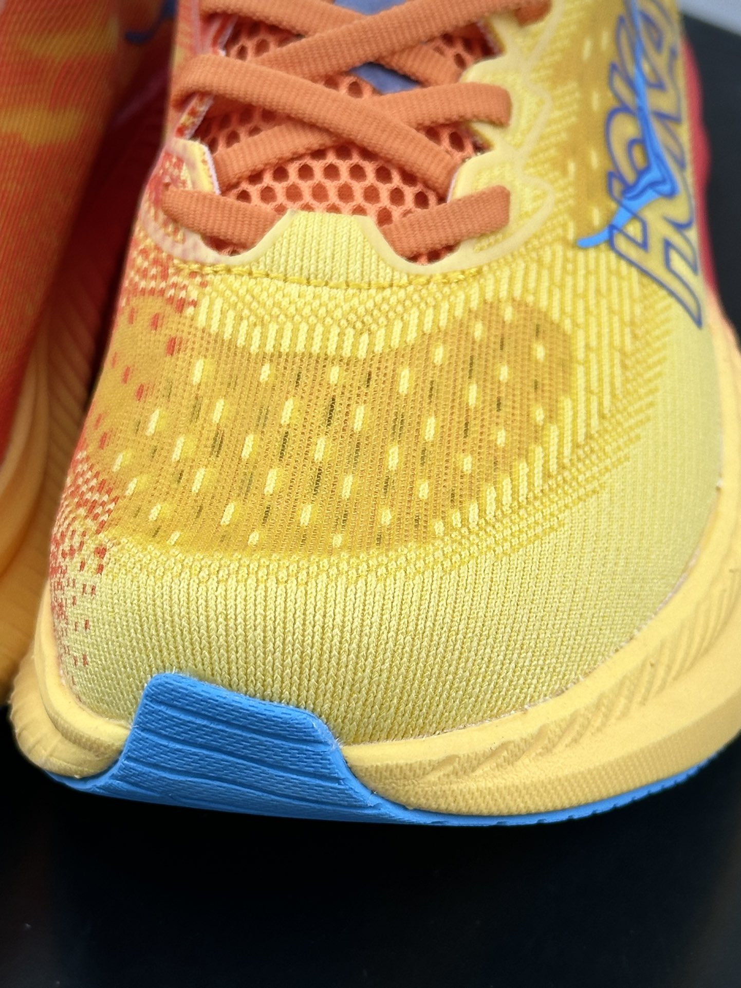 Hoka One One Mach 6 Low 马赫6代系列低帮全马竞速慢跑鞋“网织太阳黄红”1147810/PYS