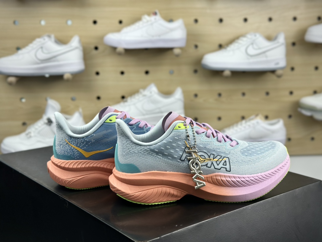 Hoka One One Mach 6 Low 马赫6代系列低帮全马慢跑鞋“网织灰蓝粉橘渐变”1147810/ISK