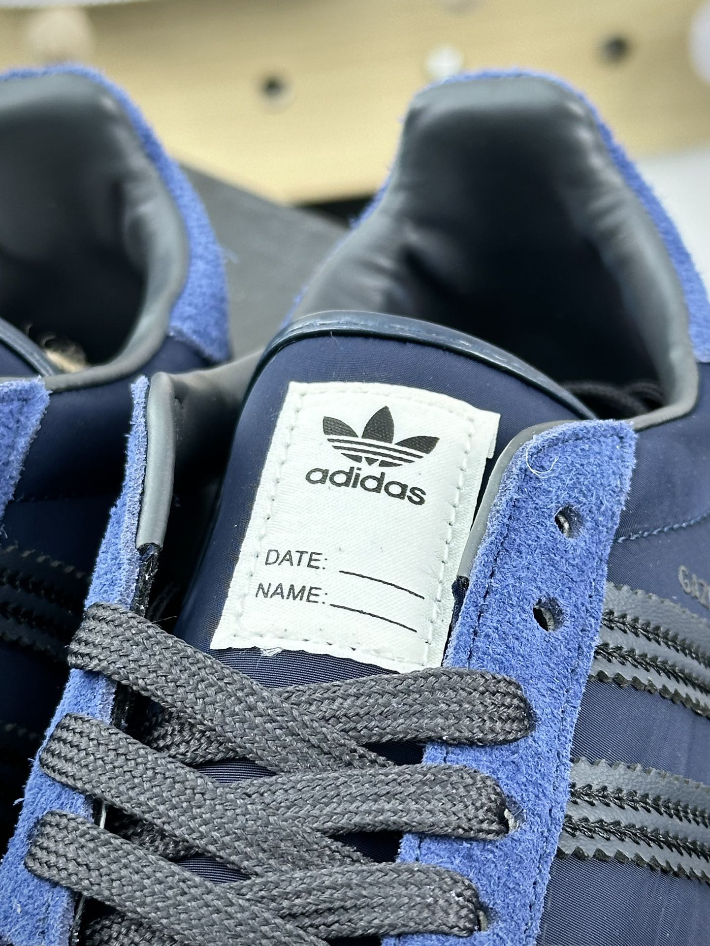 Hikari Shibata x Adidas Gazelle Indoor Trainers”Night Indigo”羚羊休闲运动板鞋“联名靛蓝黑蓝莓生胶底”IH9986