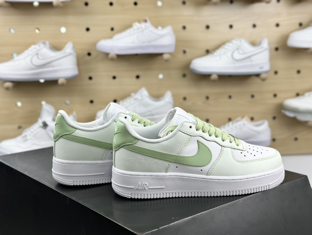 耐克Nike Air Force 1 07 LV8”Matcha Language”空军一号经典低帮百搭休闲运动板鞋“皮革白绿抹茶花语”DY8899-002