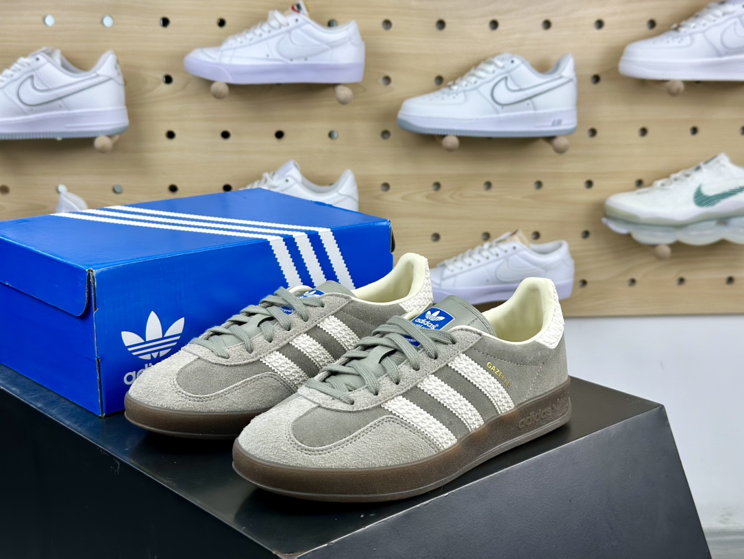 阿迪达斯Adidas Gazelle Indoor Trainers 羚羊内训系列低帮板鞋“翻毛铁灰白生胶底”IF1807