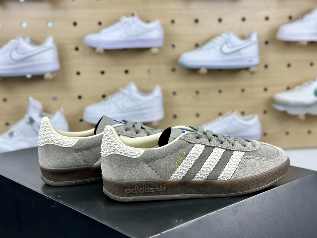 阿迪达斯Adidas Gazelle Indoor Trainers 羚羊内训系列低帮板鞋“翻毛铁灰白生胶底”IF1807