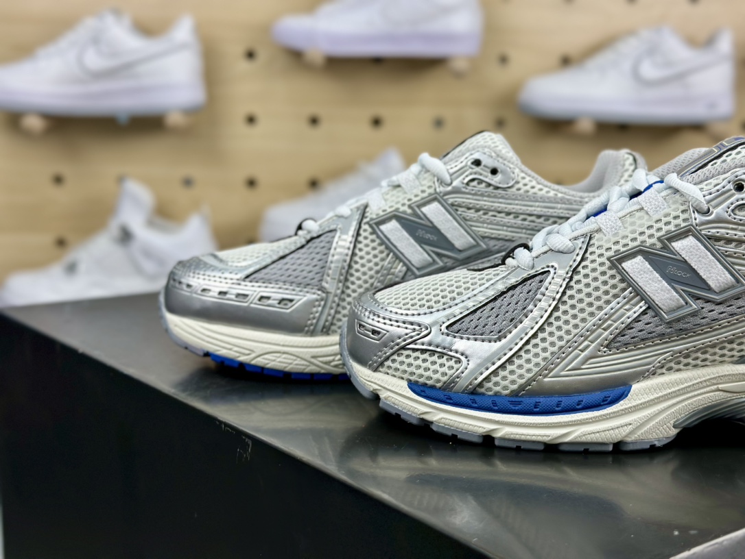 NB新百伦New Balance 1906R”Silver Metallic/Blue”系列低帮慢跑鞋“金属银白蓝”M1906RQA